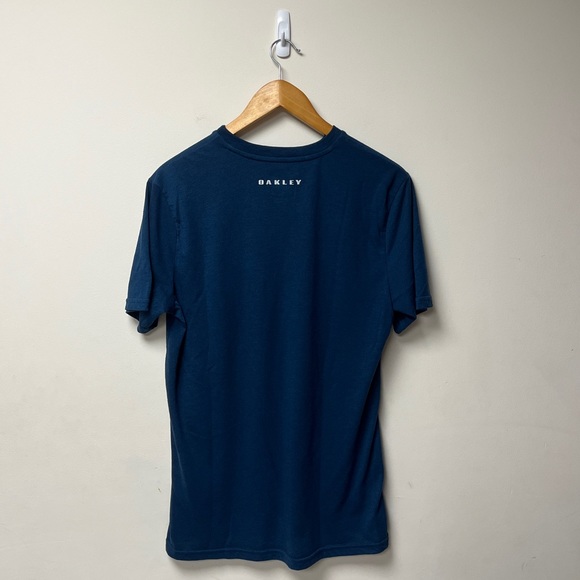 Oakley Shirt Men’s Small Navy Hydrolix Performance Athletic Wicking Graphic Tee - Picture 2 of 3